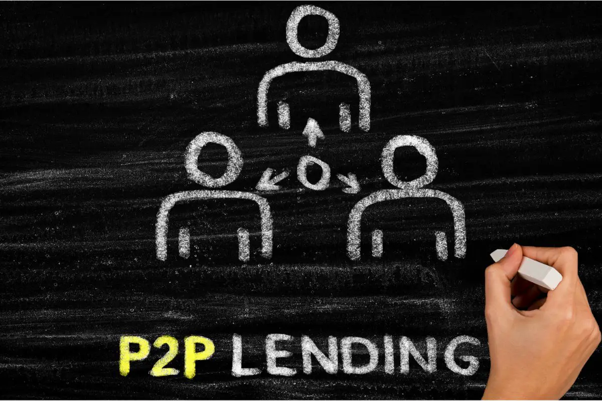 Who Uses P2P Lending Services?